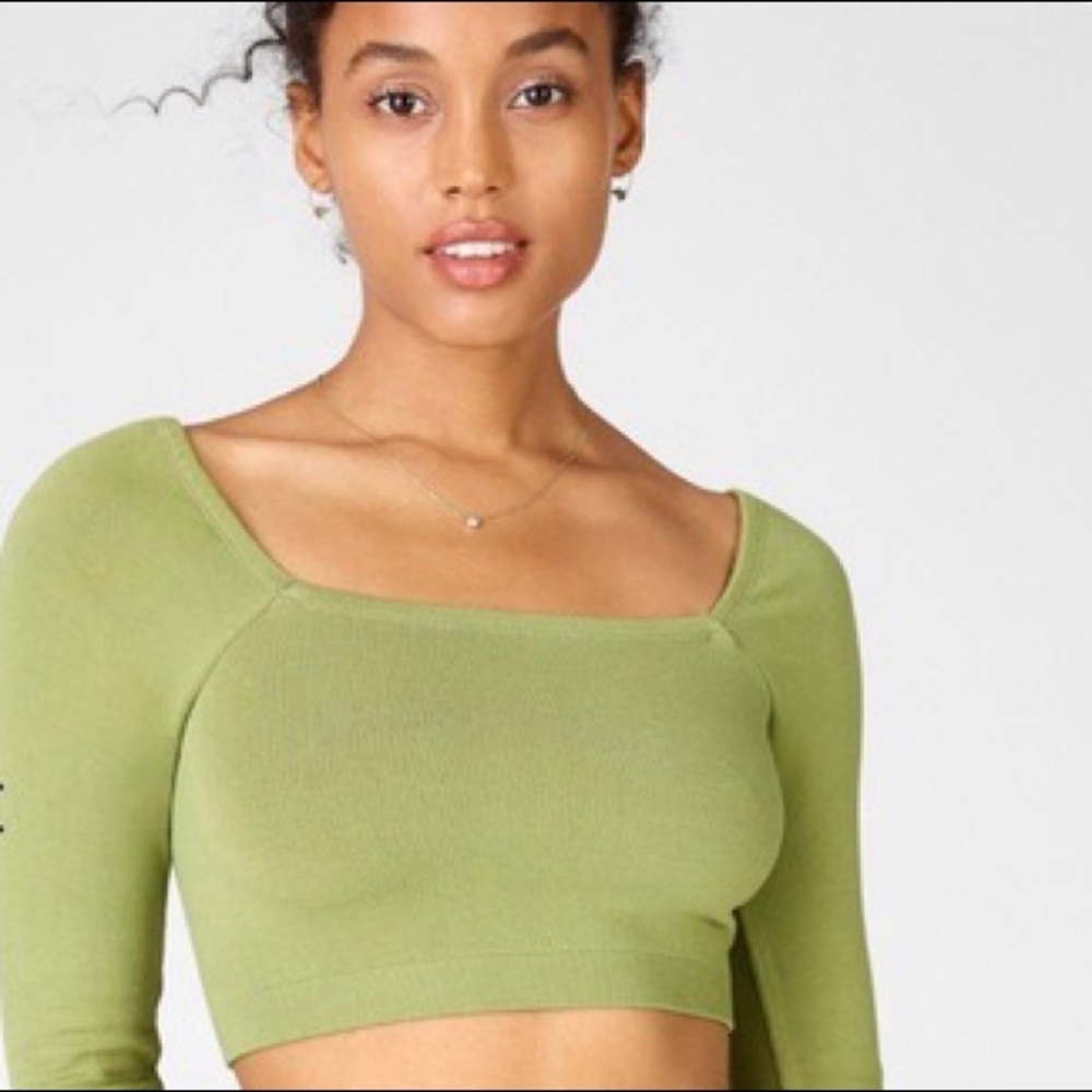 *SOLD* Fabletics Kingsley Cropped Seamless Top! NWT